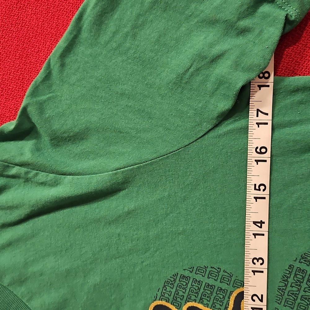 Under Armor Kelly green Notre Dame Fighting Irish graphic tee MED. - Picture 6 of 8